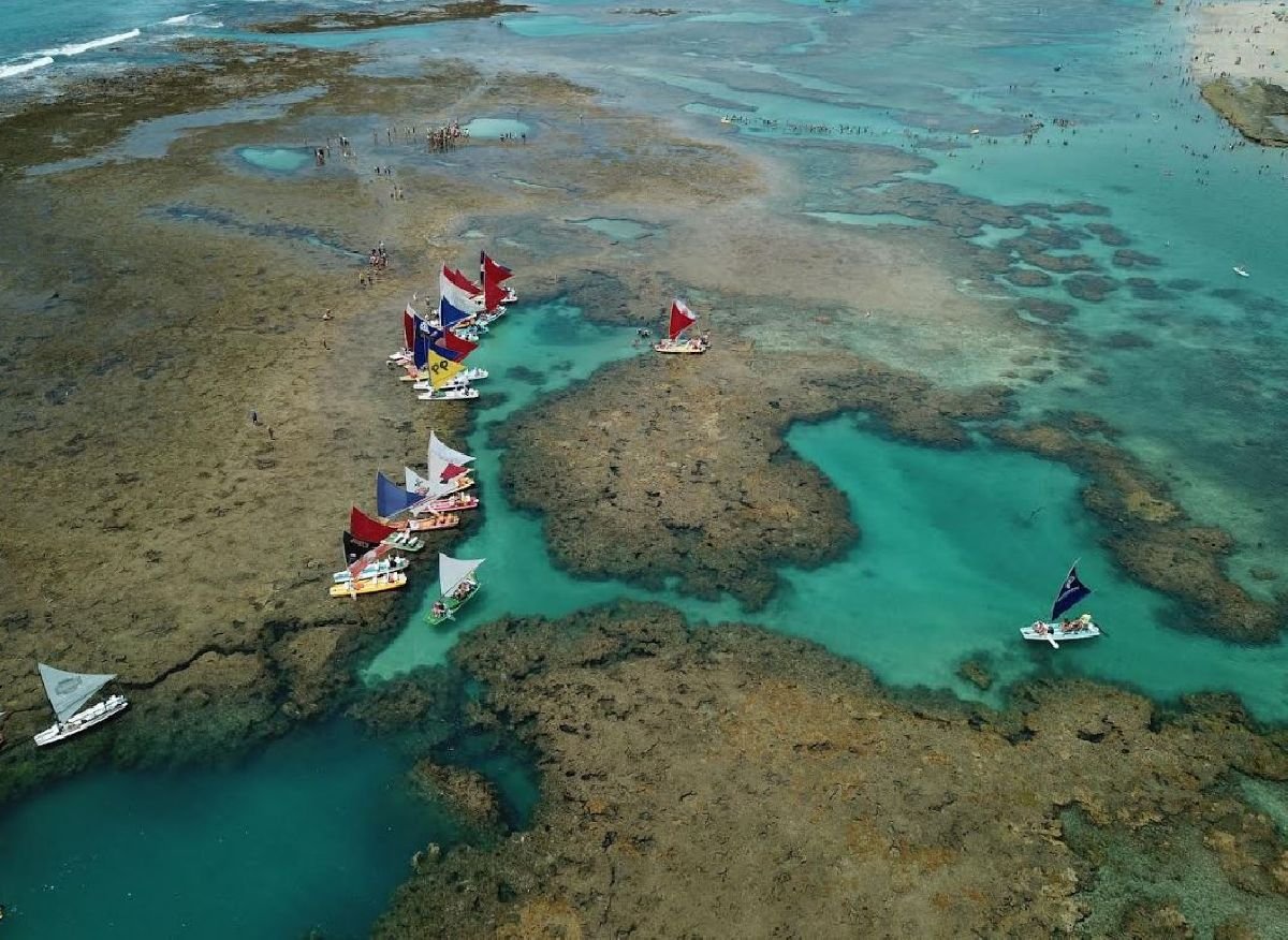 Vista aérea das piscinas naturais de Porto de Galinhas